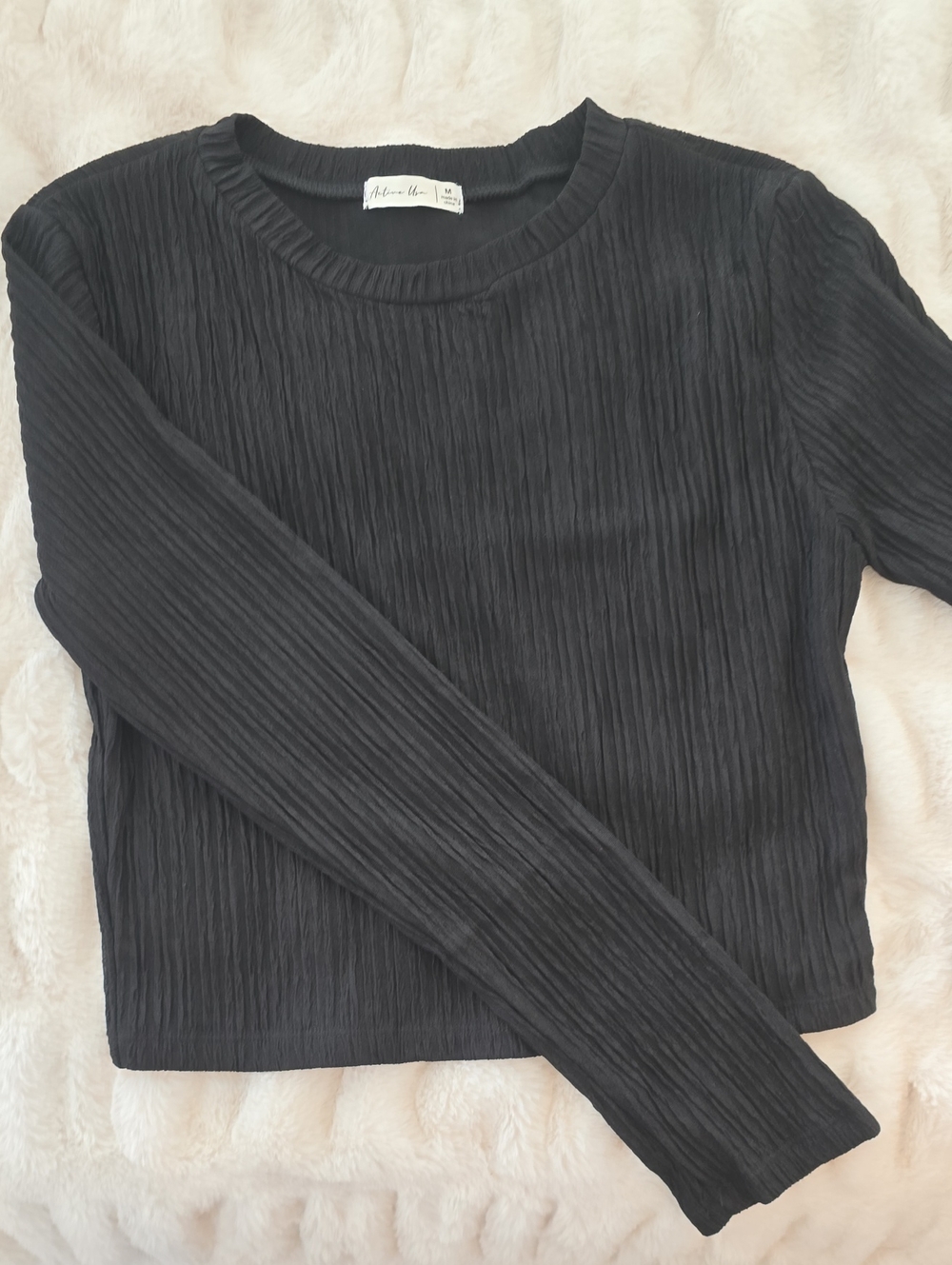 Active USA Black Long-Sleeve Crinkled Crew Top